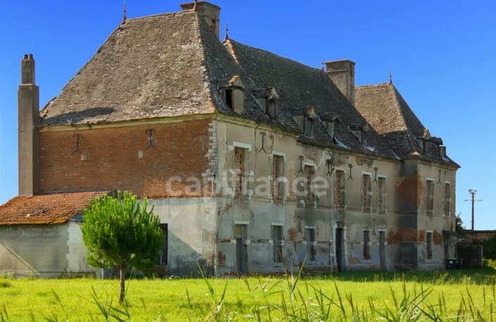 Château du XVIe Siècle au coeur de la Bourgogne à Restaurer - Idéal pour Investisseurs — photo 2