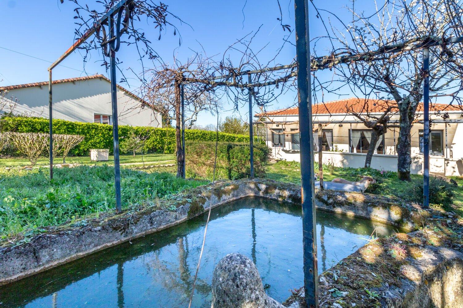 Villa / Maison  T5 à vendre Saintes 17100