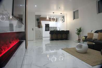 Maison 5 pièces 2900 €