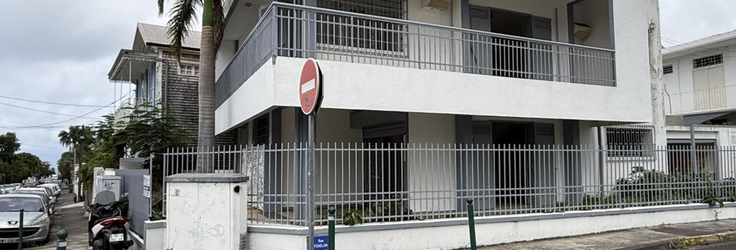 Local industriel 4 Pièces 140 m² à louer à Saint-Denis (97400)