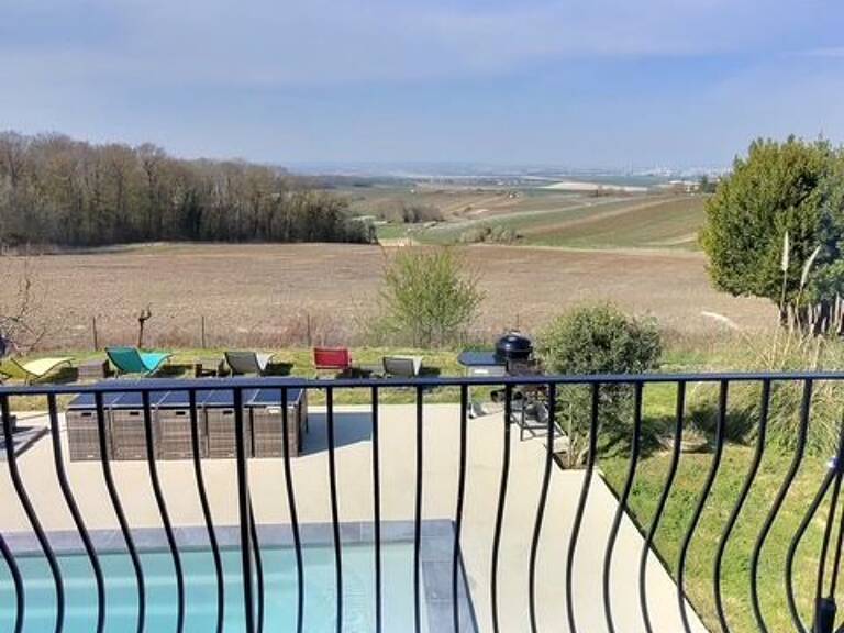 Maison familiale avec piscine et vue exceptionnelle — photo 1