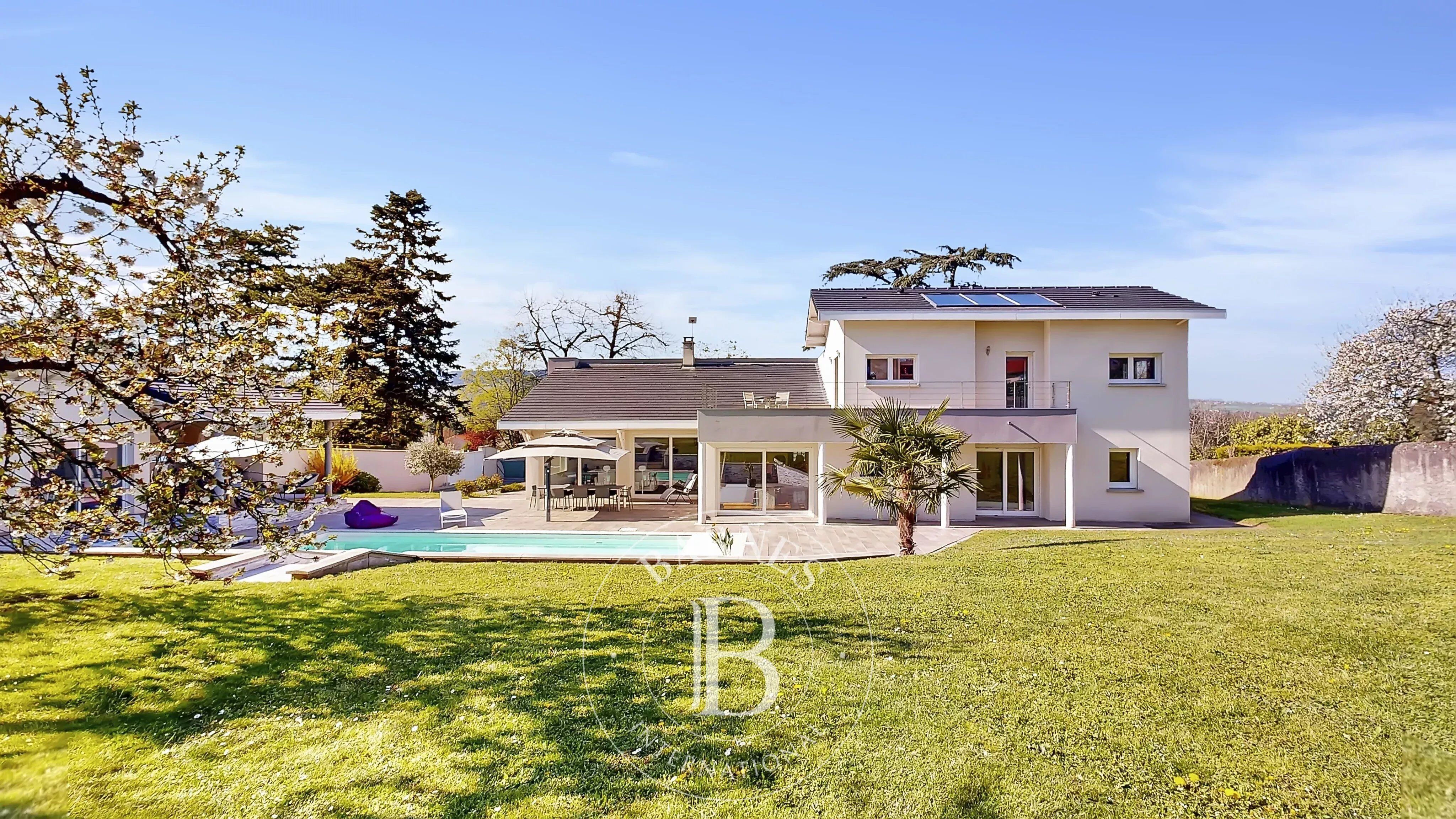 Maison R T7