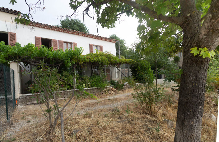 Une partie de maison en cours de rénovation — photo 2