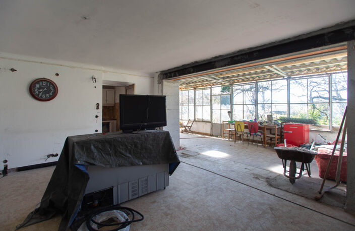 Une partie de maison en cours de rénovation — photo 4