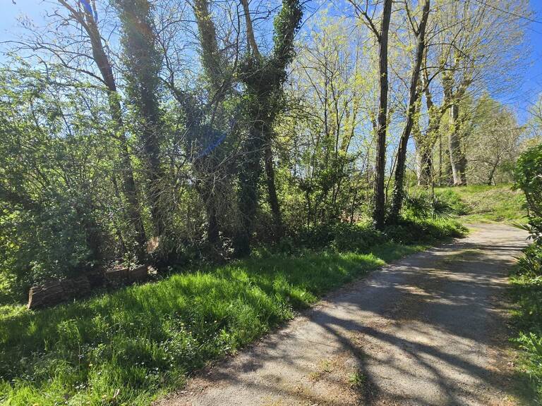 TERRAIN CONSTRUCTIBLE 620 M² — photo 1