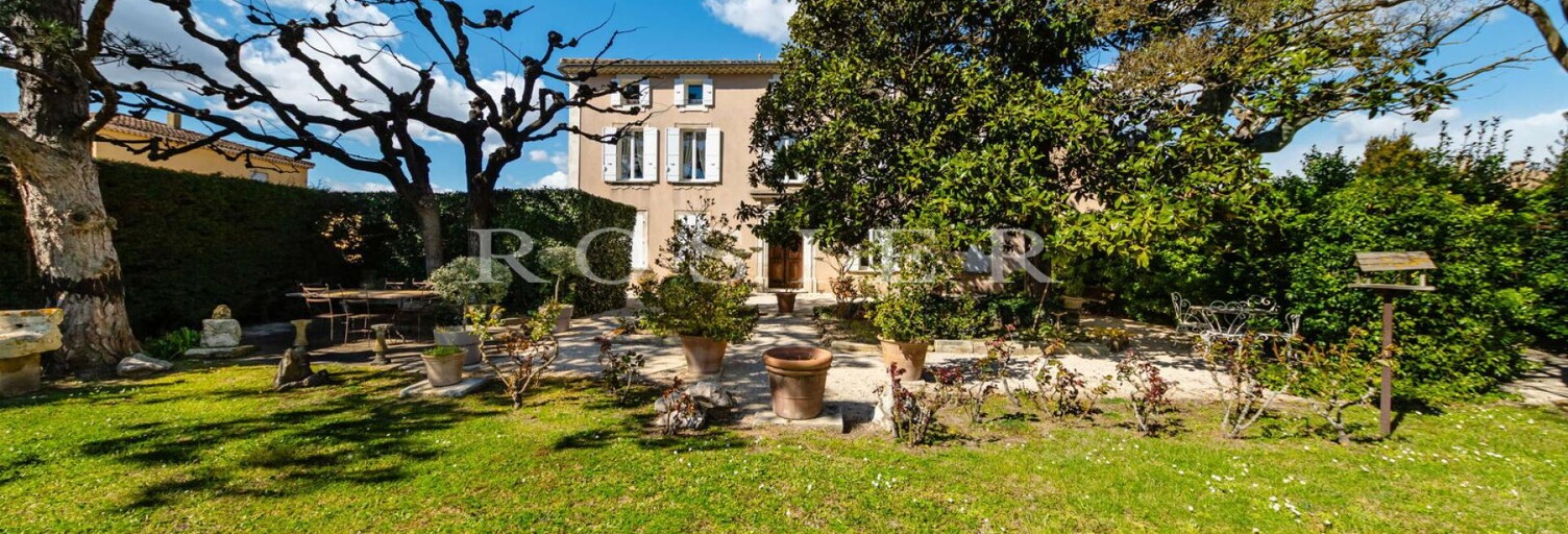 Maison  465 m² à vendre à Althen-des-Paluds (84210)