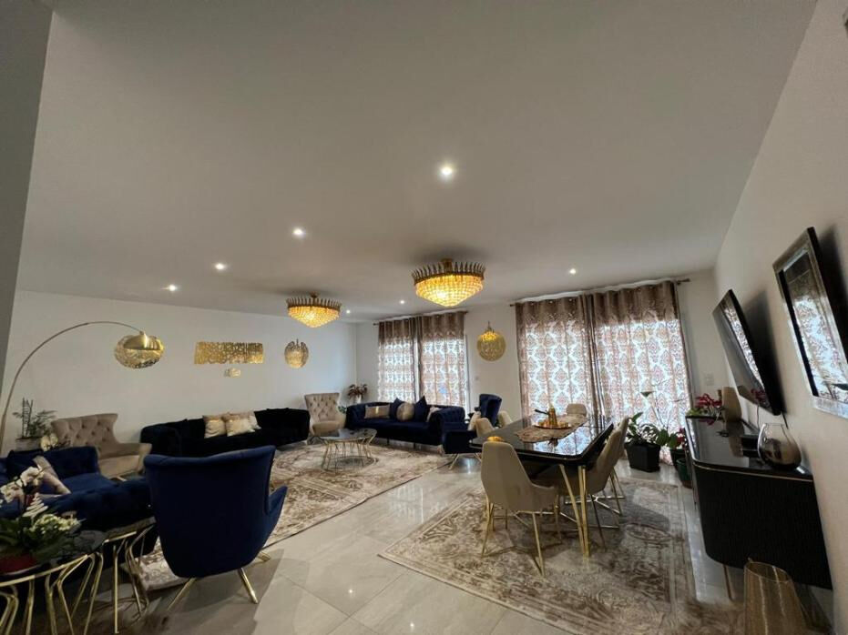 Villa / Maison  T8 à vendre Charron 17230