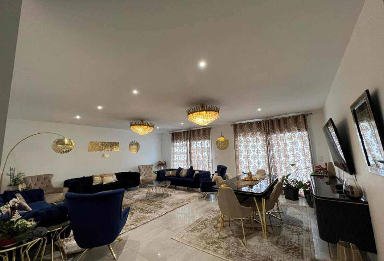A VENDRE  MAISON CHARRON 155 M2 PARCELLE 349 M2 — photo 1