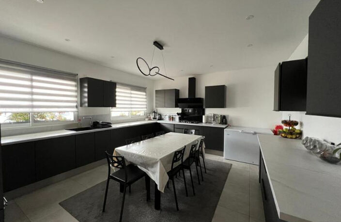 A VENDRE  MAISON CHARRON 155 M2 PARCELLE 349 M2 — photo 2