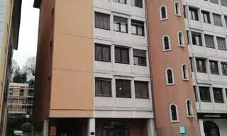 Garage   m² à louer à Chambéry (73000)