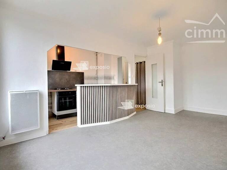 A LOUER - APPARTEMENT TYPE T2 - GRENOBLE LIBERATION — photo 1