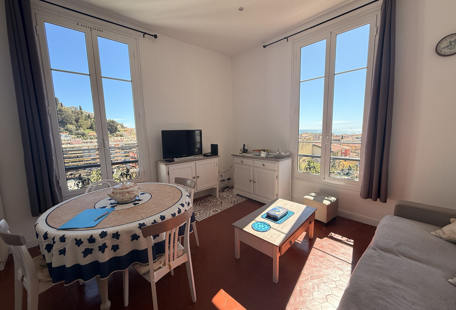 3p bourgeois en dernier étage avec vue mer — photo 1