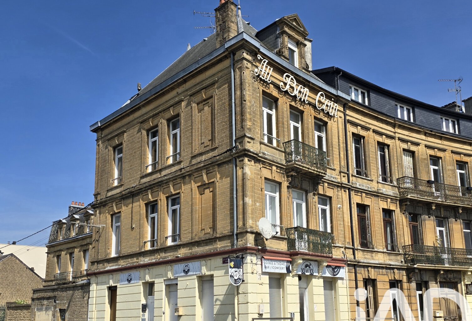 Vente Immeuble 370 m&sup2; — photo 1