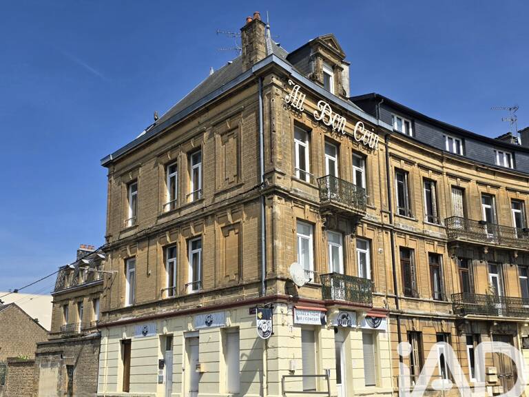 Vente Immeuble 370 m&sup2; — photo 1