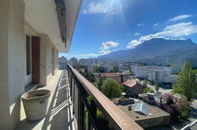 Appartement 4 pièces 218000 €
