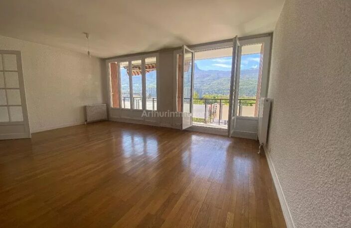 GRENOBLE, Eaux-Claires. Duplex de 110 m². — photo 3