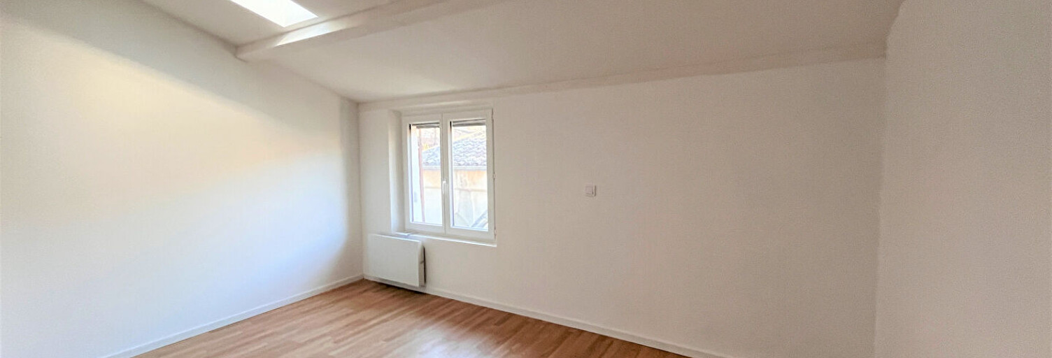 Immeuble  68 m² à vendre à Apt (84400)