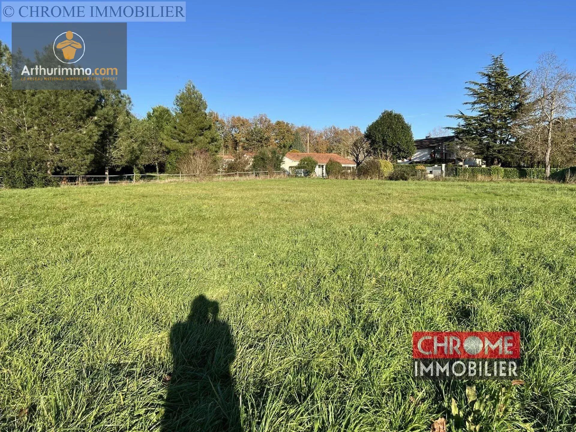 Vente Terrain 1276 m2 à Virazeil · 57 000 €