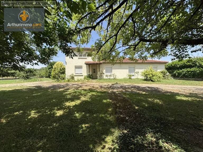 Maison 4 chambres avec piscine et garages — photo 1