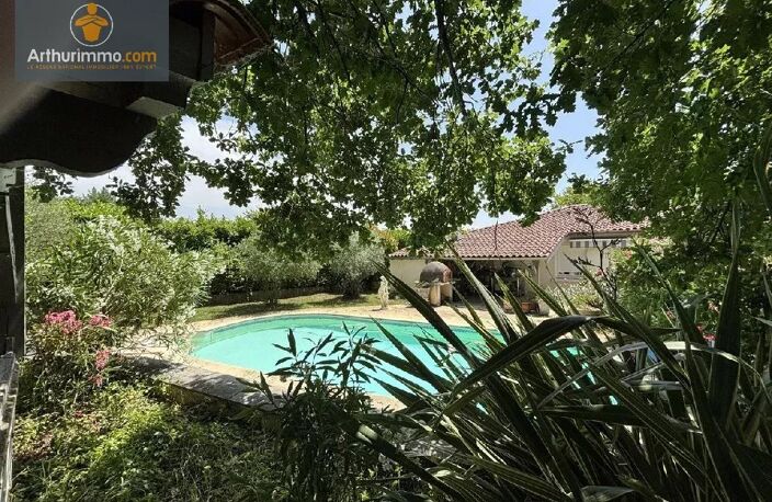 Maison 4 chambres avec piscine et garages — photo 3