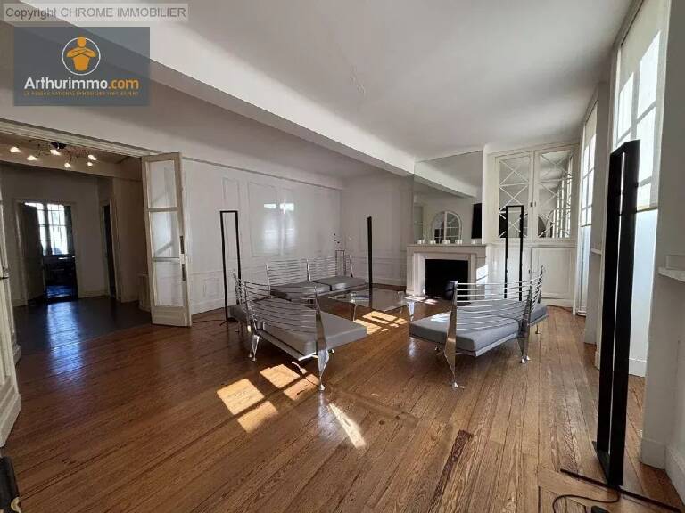 Maison bourgeoise du 18ème avec jardin et parking — photo 1