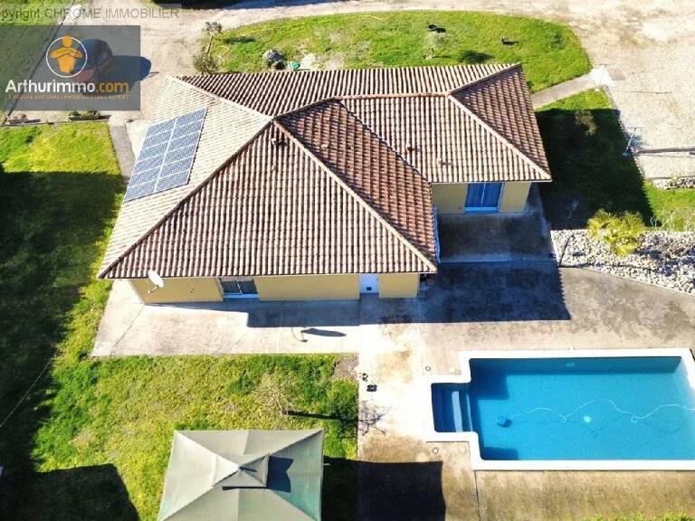 Maison contemporaine avec piscine — photo 1