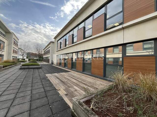 BUREAUX à LOUER — photo du bien