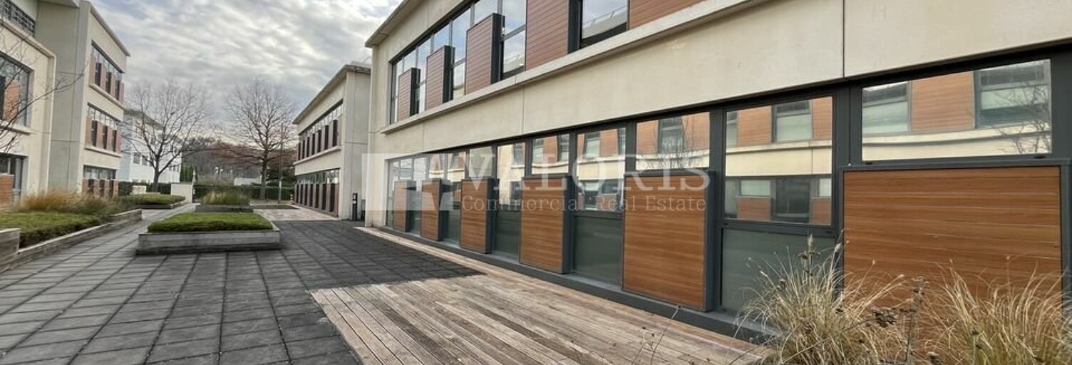 Bureau  1523 m² à louer à Dardilly (69570)