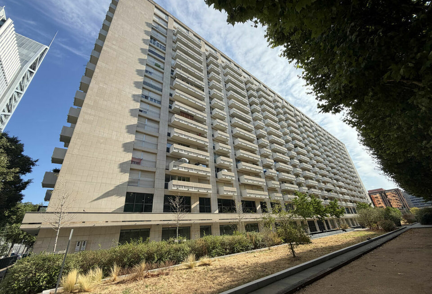 BUREAUX à LOUER — photo 1