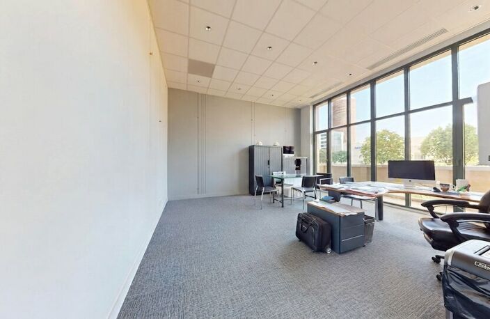 BUREAUX à LOUER — photo 3