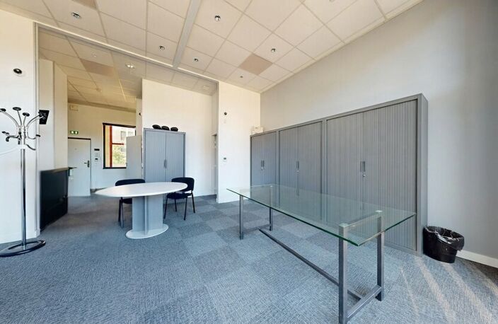 BUREAUX à LOUER — photo 4