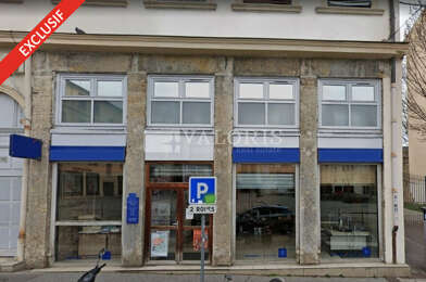 Commerce  283500 €