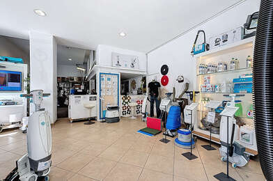 Commerce 4 pièces 360400 €