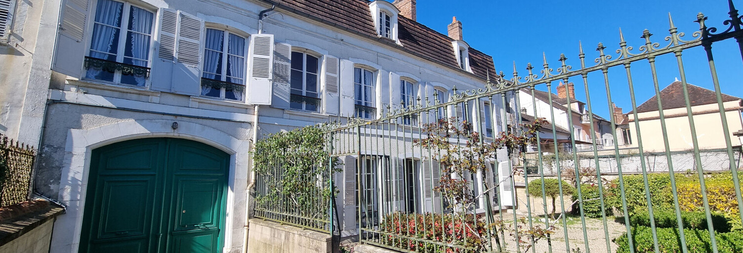 Maison 8 Pièces 249 m² à vendre à Saint-Florentin (89600)