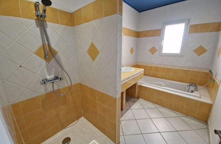 Maison - 106m² - Les Sables-d'Olonne — photo 4