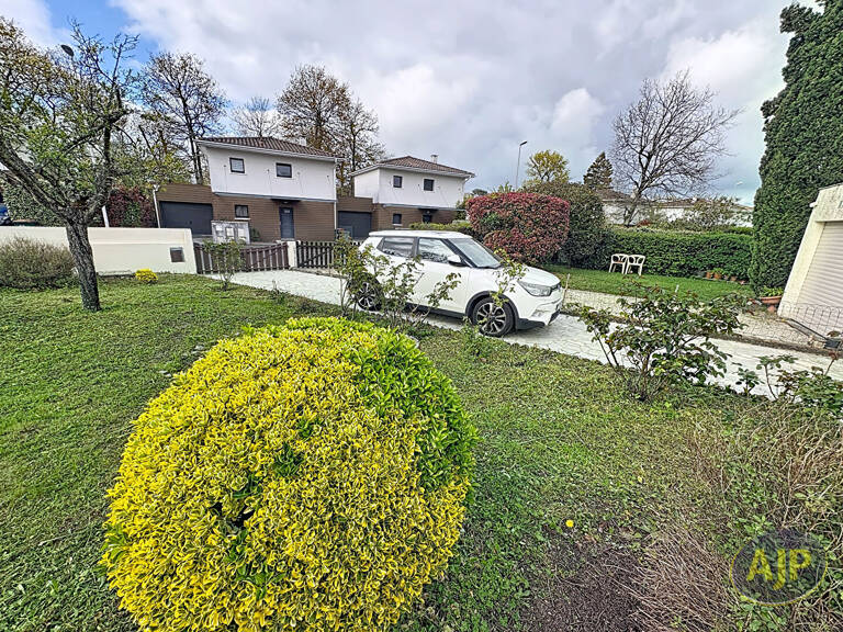 Pessac maison avec jardin — photo 1