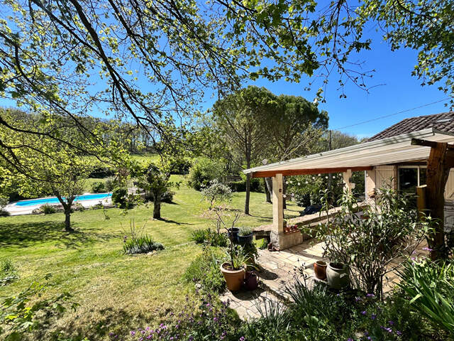 Maison avec piscine et dépendances, Penne d'Agenais — photo du bien