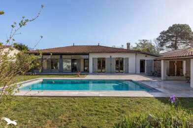 Maison 6 pièces 499200 €