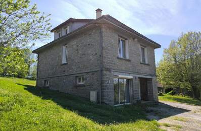 Maison en pierre de 5 pièces principales — photo du bien