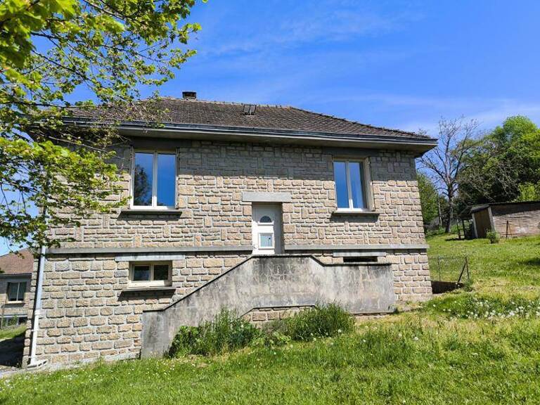Maison en pierre de 5 pièces principales — photo 1