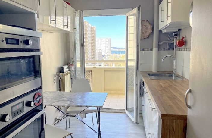 M2281 - TOULON - Mourillon - Appartement T3 - Balcon - Vue mer — photo 3