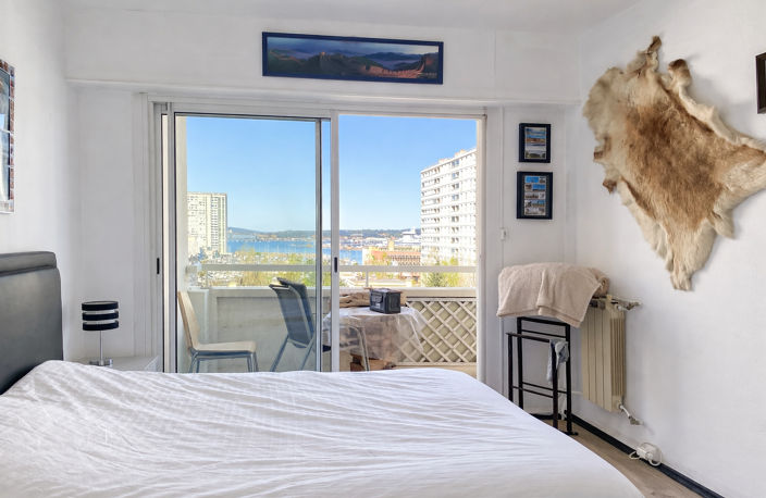 M2281 - TOULON - Mourillon - Appartement T3 - Balcon - Vue mer — photo 4