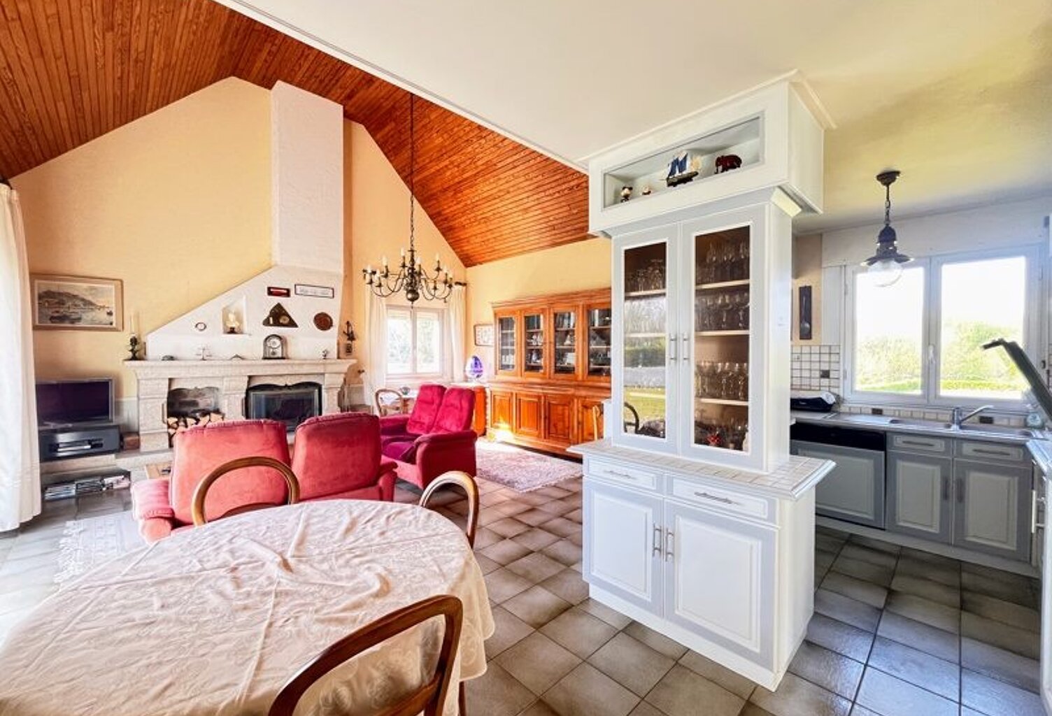 Vente maison 6 pièces 134 m² Ploudalmézeau (29830) — photo 1
