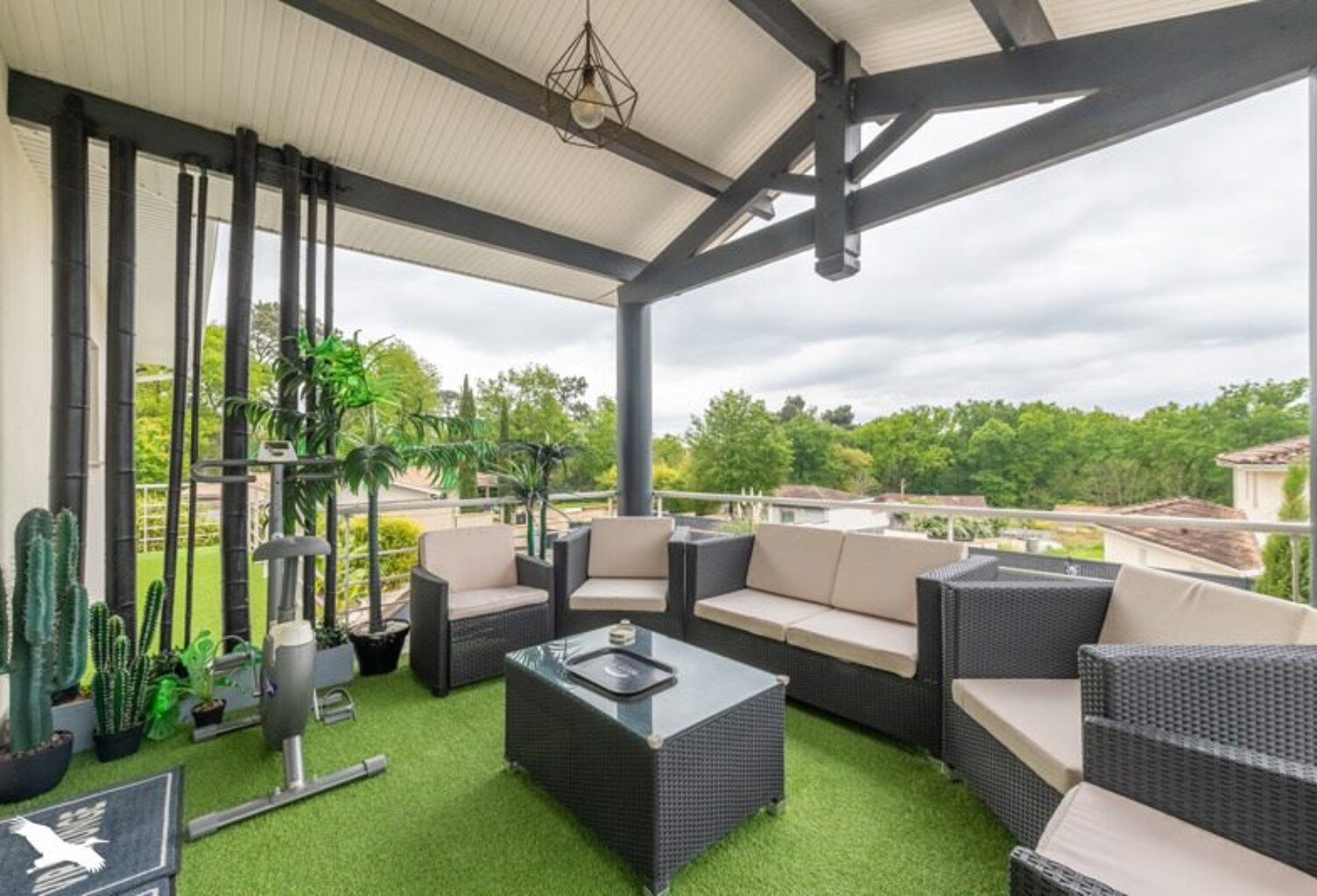 Contemporaine de 6 pièces principales — photo 1