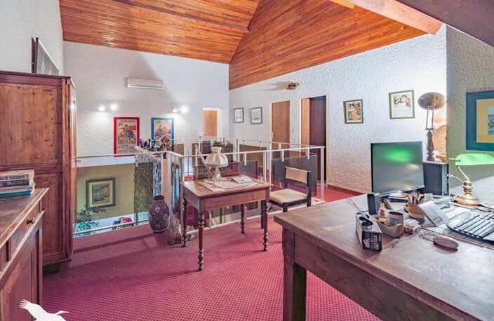 Contemporaine de 7 pièces principales — photo 4