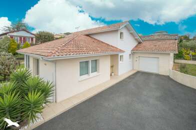 Maison 5 pièces 741240 €