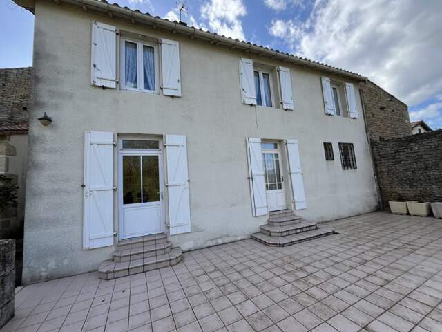 Maison de bourg de 4 pièces principales — photo du bien