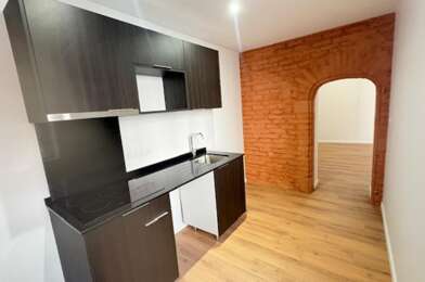 Appartement 3 pièces 740 €