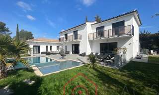 Maison 8 Pièces 318 m² à vendre à Le Beausset (83330)