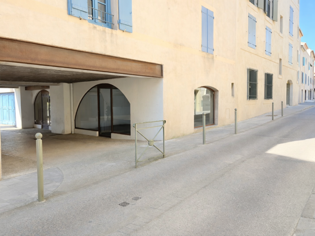 'Exclusivité Swixim Uzès' Fonds de commerce à céder de 55 m2. Emplacement premium en plein centre ville d'Uzès — photo du bien